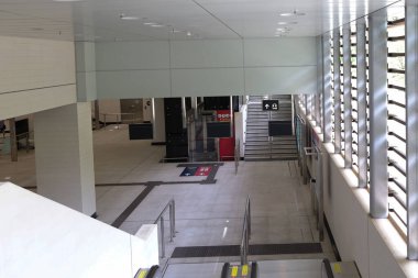 2 Temmuz 2021 modern istasyon, metro istasyonunun merdivenleri.