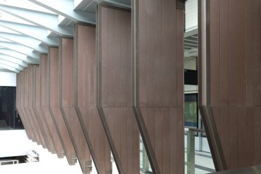 2 Temmuz 2021 Hong Kong 'daki Modern Metro İstasyonu. 