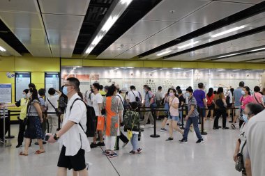 2 Temmuz 2021 Sung Wong Toi istasyonunda Kültürel Kalıntılar Sergisi