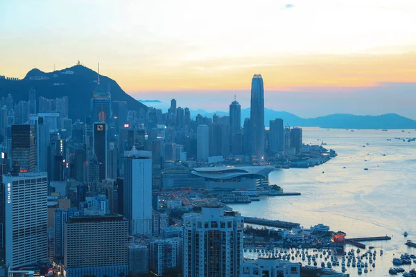 Kızıl Tütsü Yakma Zirvesi 'nde Hong Kong' un alacakaranlığı 9 Temmuz 2021