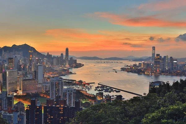 Crepúsculo Hong Kong Vista Red Incense Burner Summit Mirador Julio — Foto de Stock