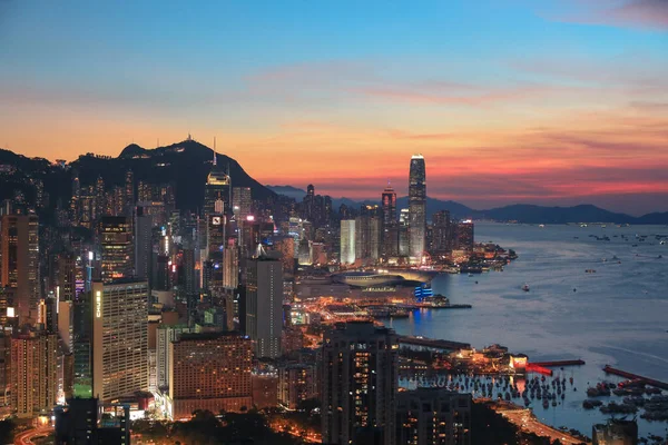 Kızıl Tütsü Yakma Zirvesi Nde Hong Kong Alacakaranlığı Temmuz 2021 — Stok fotoğraf