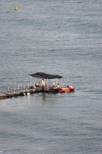 Июля 2005 Pontoon Jetty Через Воду Lung Kwu Tan — стоковое фото