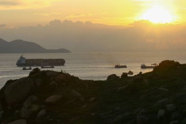 the Lung Kwu Tan at Tuen Mun 2 July 2005