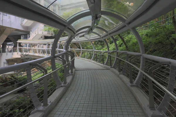 Pedestrian Flyover Mieście Południu Zewnątrz — Zdjęcie stockowe