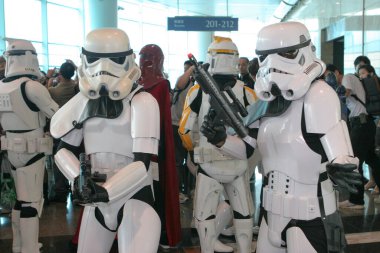 30 Temmuz 2005 Comic Party 'deki güzel Cosplayer,