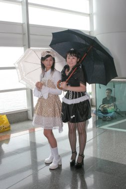 30 Temmuz 2005 Comic Party 'deki güzel Cosplayer,