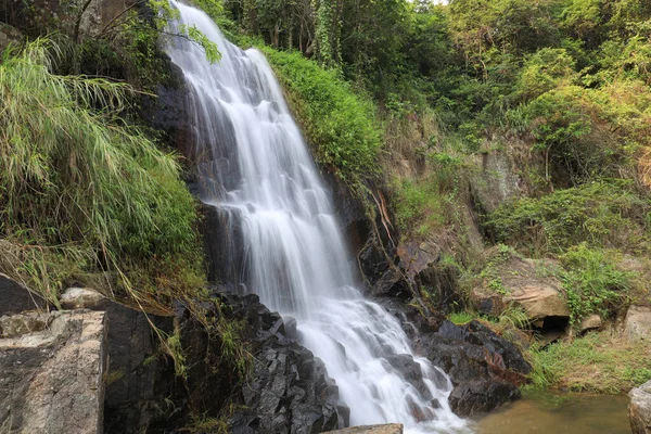 Juli 2021 Waterstroom Bij Belangrijkste Waterval Van Silvermine Watervallen Lantau — Stockfoto