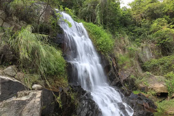 Julio 2021 Flujo Agua Caída Principal Las Cascadas Silvermine Lantau — Foto de Stock