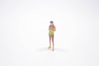 Beyaz tahtadaki kadın figürü. 