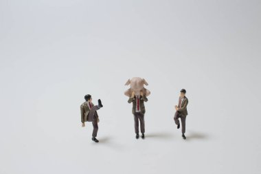 Mini aktör, pozitif duygu ve duygu, eğlence