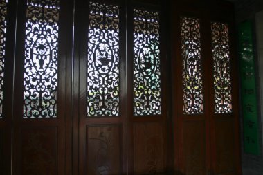 27 Aralık 2004 Çin 'de klasik bir bahçe, Çin klasik evinin ahşap penceresi.