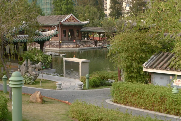 Lingnan Garden Szene Mit Menschen Hongkong Dezember 2004 — Stockfoto