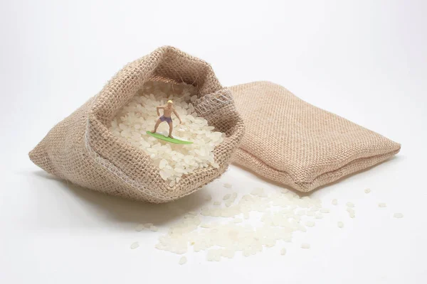 Young Surfers Figure Bag Rice — Stock Photo, Image