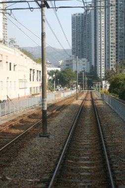 Hong Kong 'daki tren yolu manzarası, Taen Mun bölgesi.