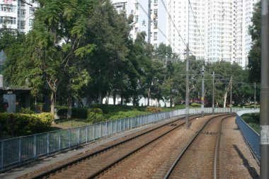 Hong Kong 'daki tren yolu manzarası, Taen Mun bölgesi.