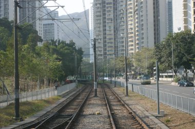 Hong Kong 'daki tren yolu manzarası, Taen Mun bölgesi.