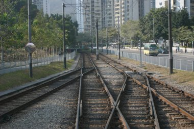 Hong Kong 'daki tren yolu manzarası, Taen Mun bölgesi.