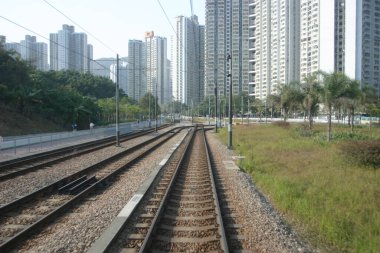 Hong Kong 'daki tren yolu manzarası, Taen Mun bölgesi.