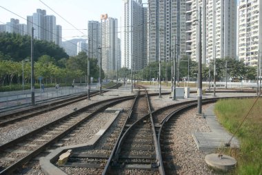 Hong Kong 'daki tren yolu manzarası, Taen Mun bölgesi.