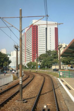 Hong Kong 'daki tren yolu manzarası, Taen Mun bölgesi.