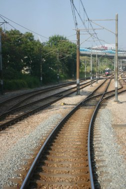 Hong Kong 'daki tren yolu manzarası, Taen Mun bölgesi.