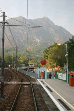 Hong Kong 'daki tren yolu manzarası, Taen Mun bölgesi.