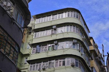 15 Ağustos 2021 Hong Kong eski apartman binaları veya Tong lau panel bloklarıdır.