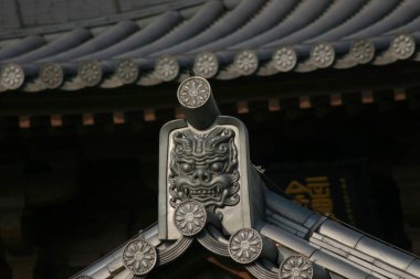 Geleneksel çatı kiremitleri, antika kiremit çatı dış mimari binası