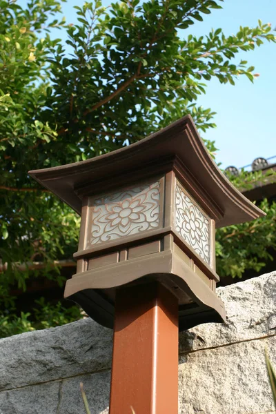 Dec 2004 Metal Lamp Chi Lin Nunnery Hong Kong — Stock Photo, Image