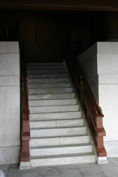 Dec 2004 Foto Van Stenen Trappen Het Gebouw — Stockfoto