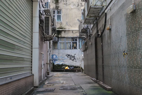 香港小巷Alley Amidst大楼2021年8月13日 — 图库照片