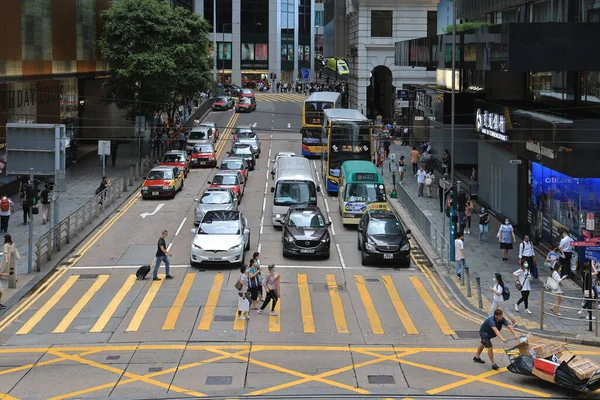 Aug 2021 Voetgangers Kruisen Pedder Street Door Druk Het Centrum — Stockfoto