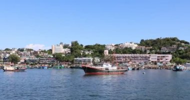 Cheung Chau limanında balıkçı tekneleri, Hong Kong, 20 Ağustos 2021 