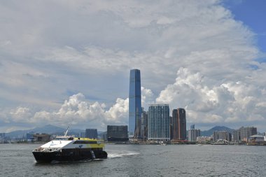20 Ağustos 2021, Catamaran feribotu Hong Kong limanında. 