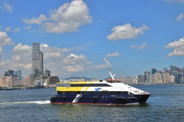 20 Ağustos 2021, Catamaran feribotu Hong Kong limanında. 