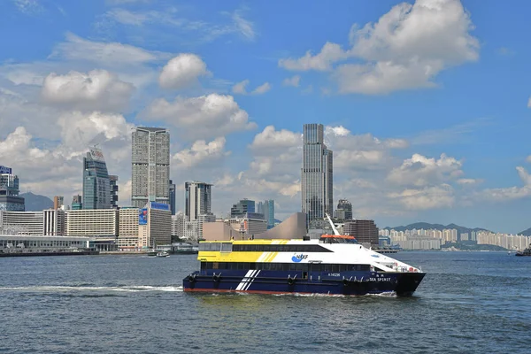 20 Ağustos 2021, Catamaran feribotu Hong Kong limanında. 