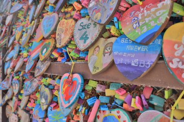 Cheung Chau 'daki aşk mesajları duvarı, Hog Kong, 20 Ağustos 2021 