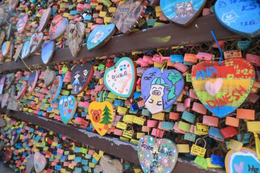 Cheung Chau 'daki aşk mesajları duvarı, Hog Kong, 20 Ağustos 2021 