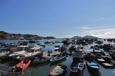 Cheung Chau Hong Kong limanındaki botlar, 20 Ağustos 2021 