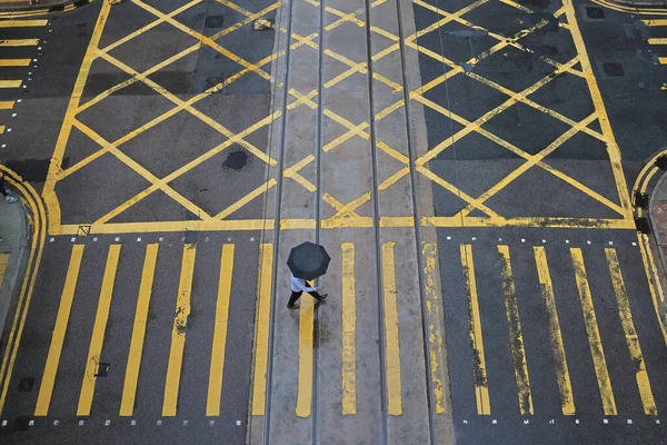 Aug 2021 Menschen Überqueren Eine Viel Befahrene Kreuzung Central Hongkong — Stockfoto