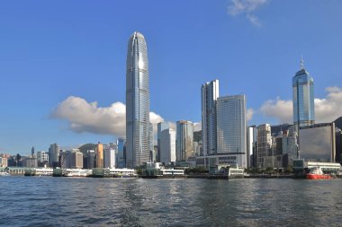 20 Ağustos 2021 Merkez, Hong Kong Viktorya Limanı boyunca Skyline