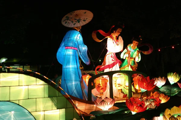 Zapálil Instalaci Silk Lanterns Venku Noci Hong Kong Září 2004 — Stock fotografie