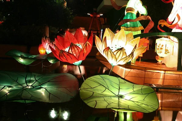 Lit Silk Lanterns Installation Outdoors Night Hong Kong Sept 2004 — Stock Photo, Image