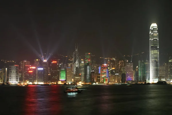 Symphony Lights Show Victoria Harbour Φωτισμένα Κτίρια Πάνω Από Νερό — Φωτογραφία Αρχείου