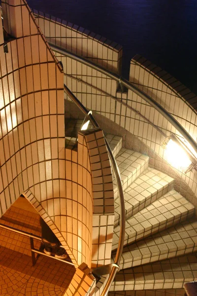 Escaleras Redondas Edificio Moderno Centro Cultural Hong Kong Septiembre 2004 — Foto de Stock