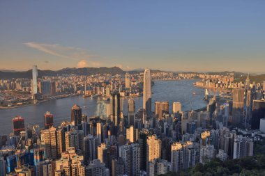 4 Eylül 2021, Hong Kong 'un tepeden gün batımı manzarası.