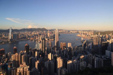 4 Eylül 2021, Hong Kong 'un tepeden gün batımı manzarası.