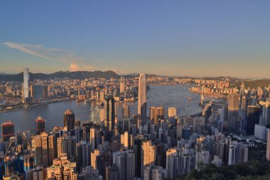 4 Eylül 2021, Hong Kong 'un tepeden gün batımı manzarası.