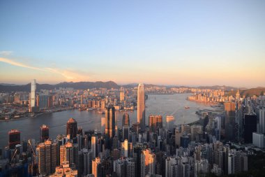 4 Eylül 2021, Hong Kong 'un tepeden gün batımı manzarası.